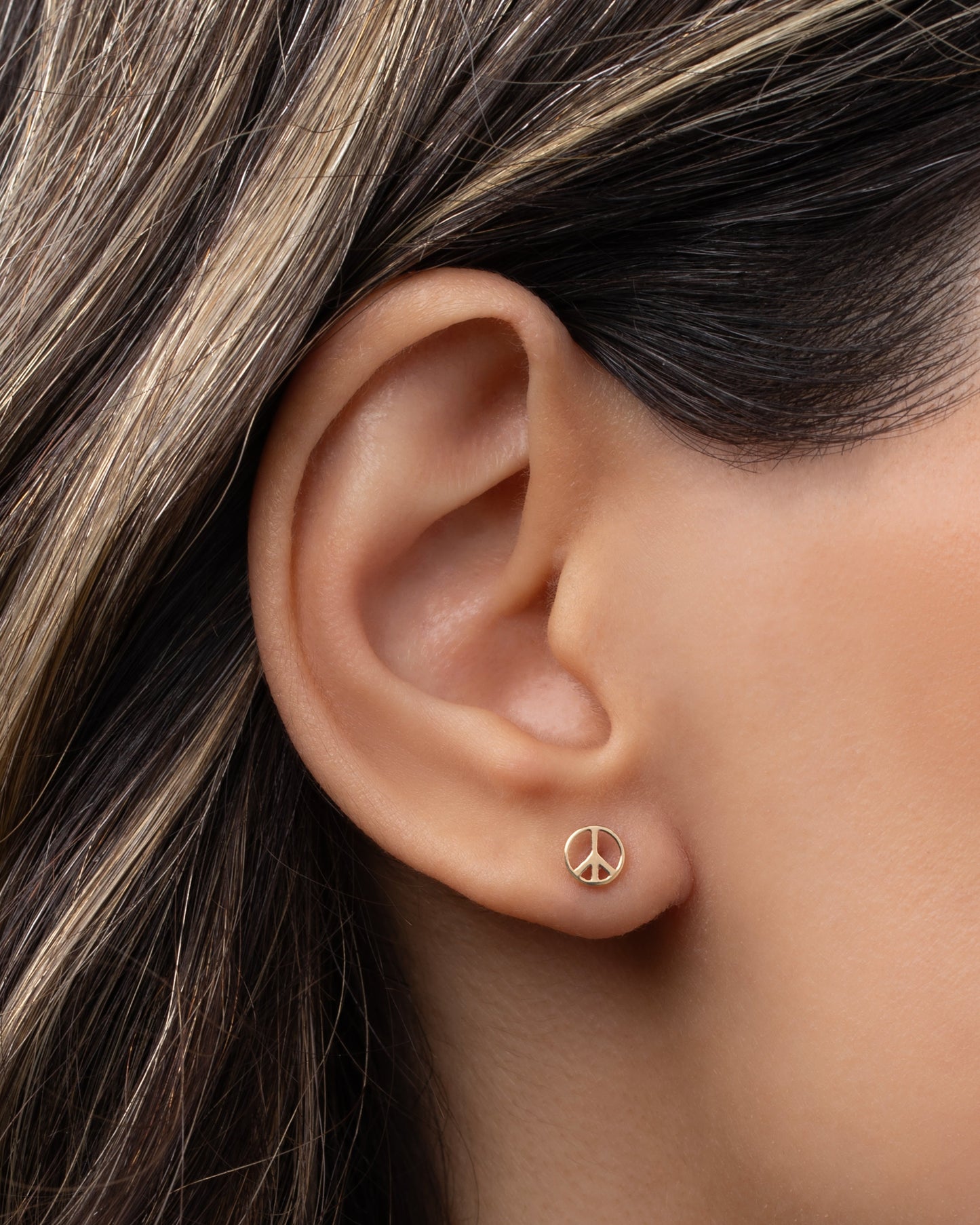 14k Gold Tiny Peace Sign Stud Earring (1)