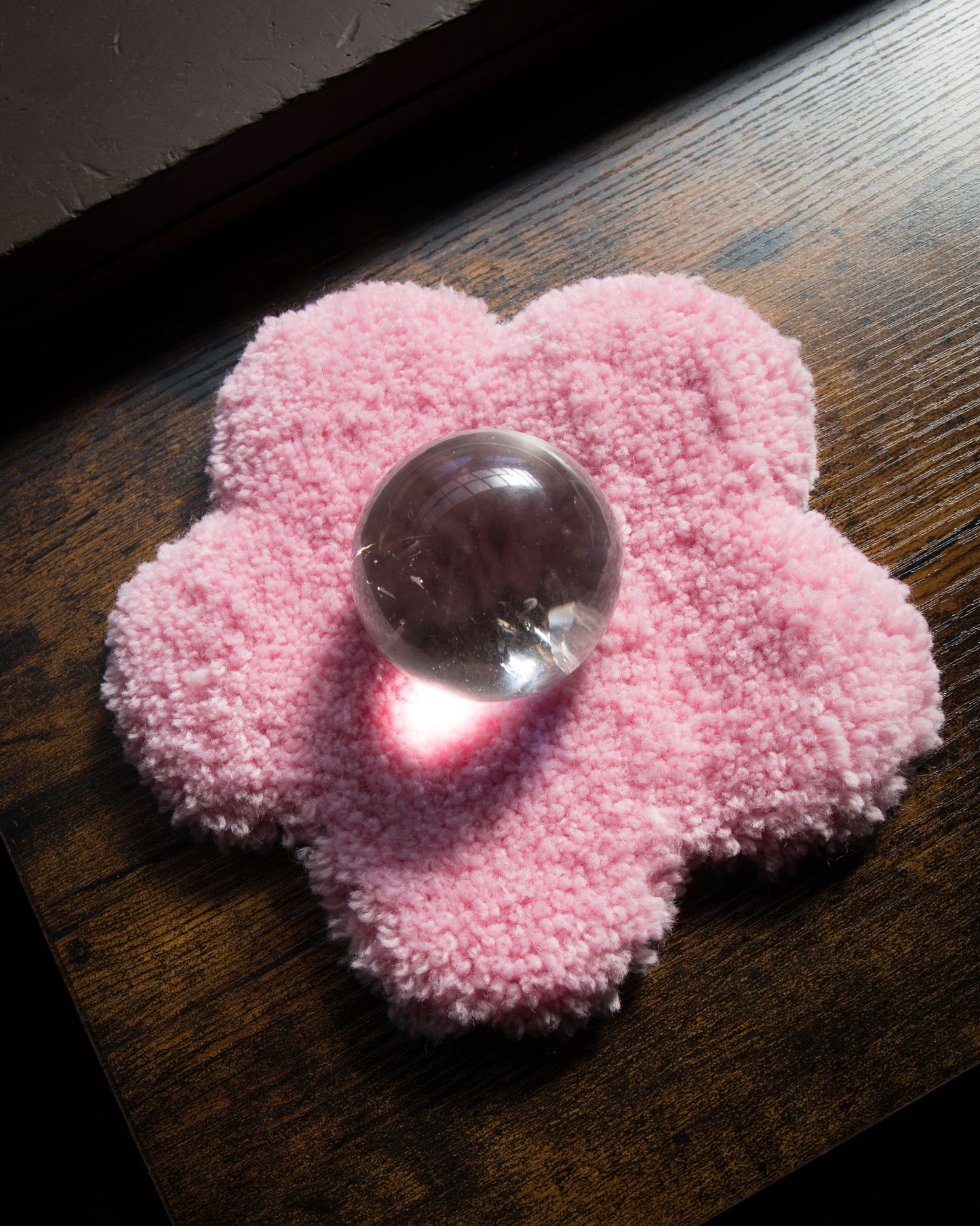 Crystals Rug Sphere Holder - Pink